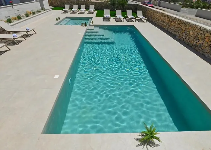 Gaj 2 아파트 노바야